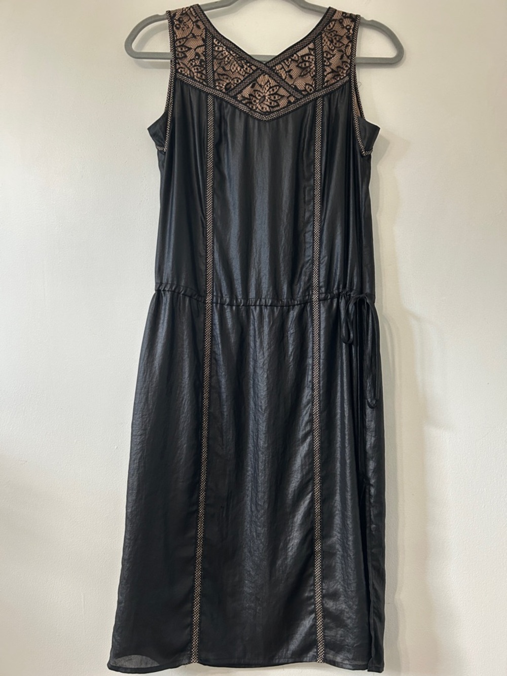 BCBGMaxAzria Greta Dress XXS Black Lace Low Waist Flapper Sleeveless Midi - Picture 16 of 16